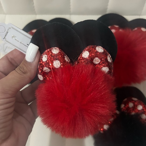 Minnie Key Chain White & Beige Available - Picture 4 of 4